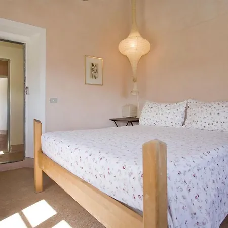 Valle Santa Sleeps 11 Wifi Levanto