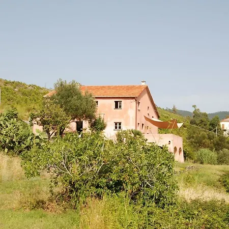 Valle Santa Sleeps 11 Wifi *